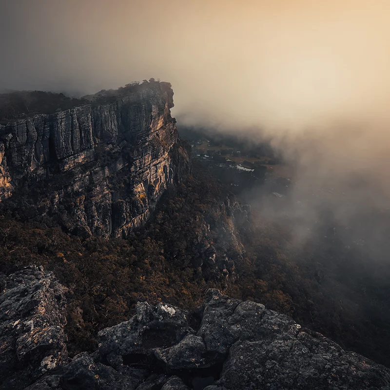 Grampians National Park - The Pinnacle Lookout shrouded in clouds