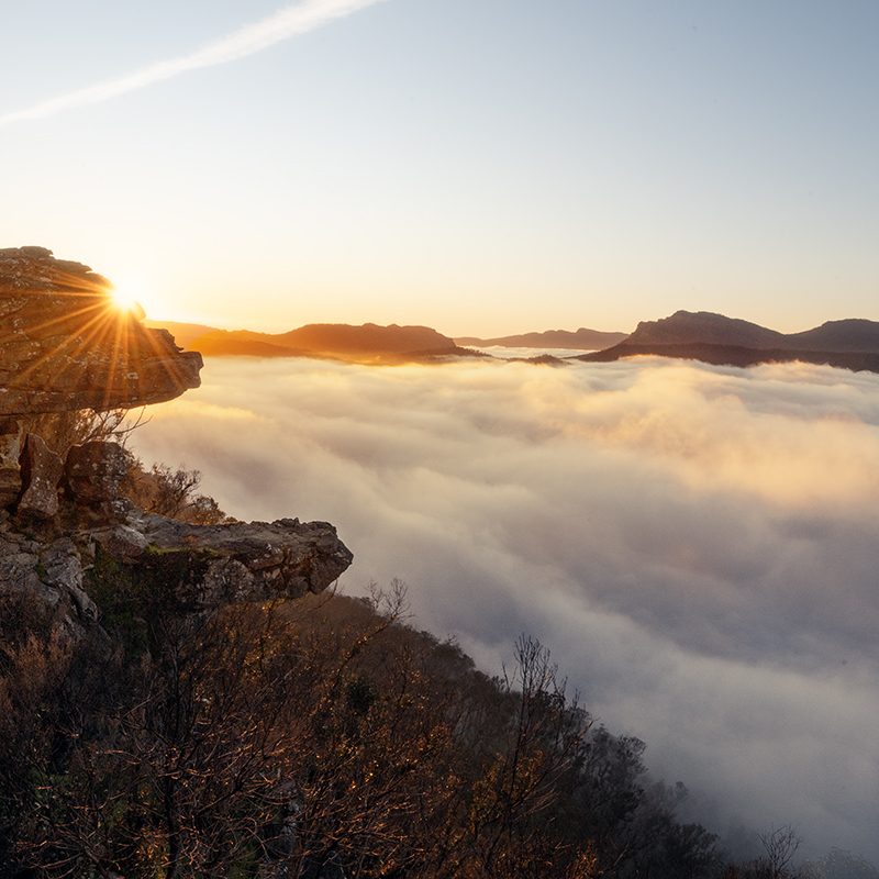 Grampians National Park - Sunrise over the clouds at the Balconies
